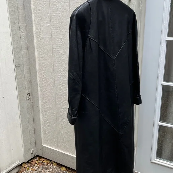 Stylish Black Leather Trench Coat vintage 1990’’s, full length size petite - Picture 7 of 10